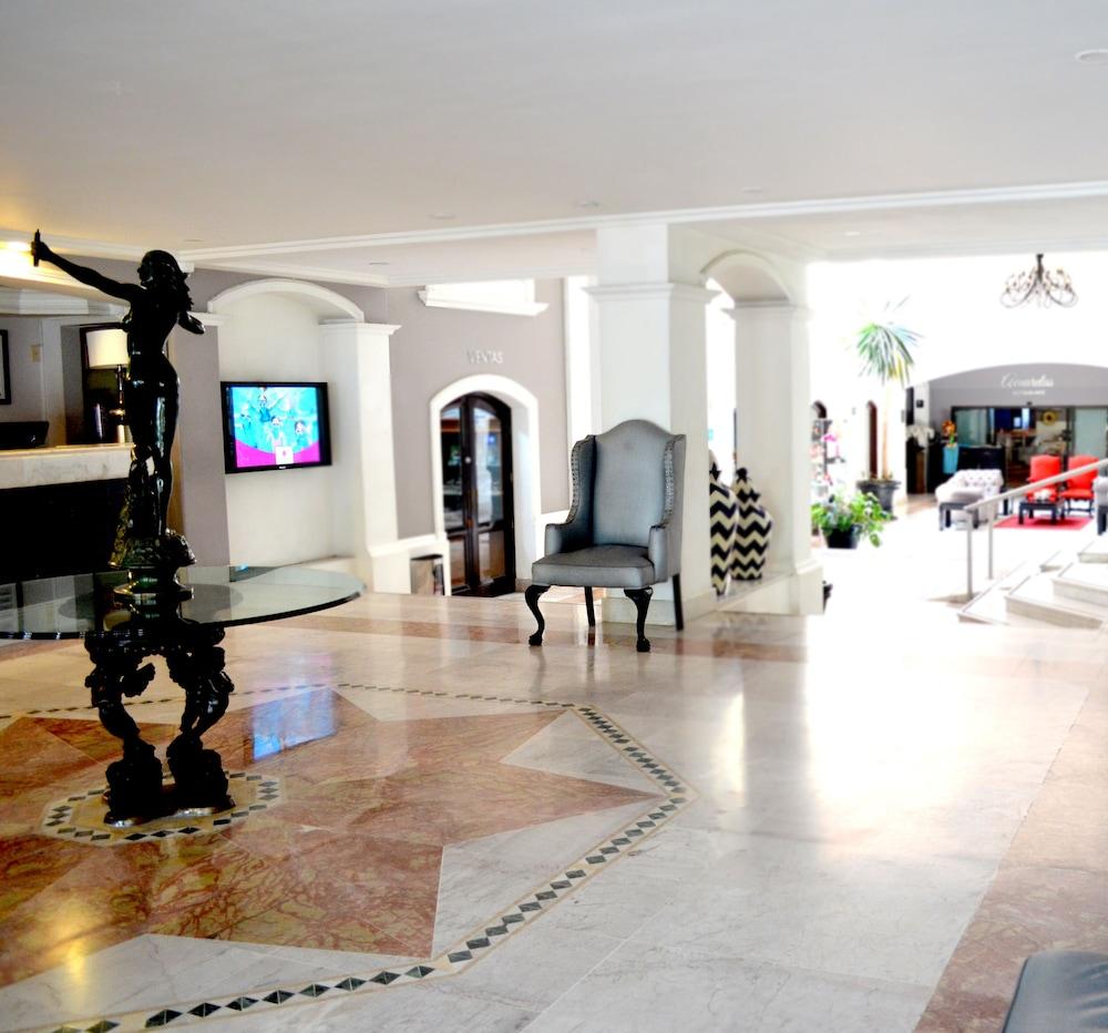 קרטרו Plaza Camelinas Hotel מראה חיצוני תמונה