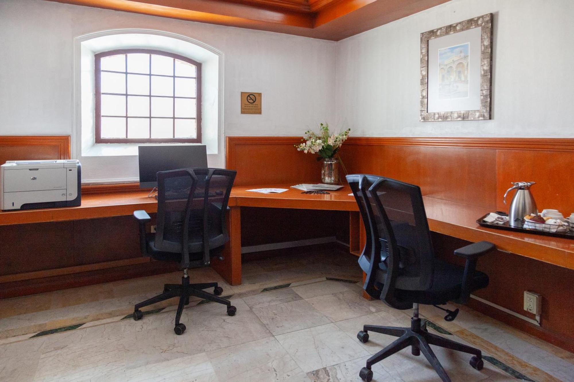 קרטרו Plaza Camelinas Hotel מראה חיצוני תמונה