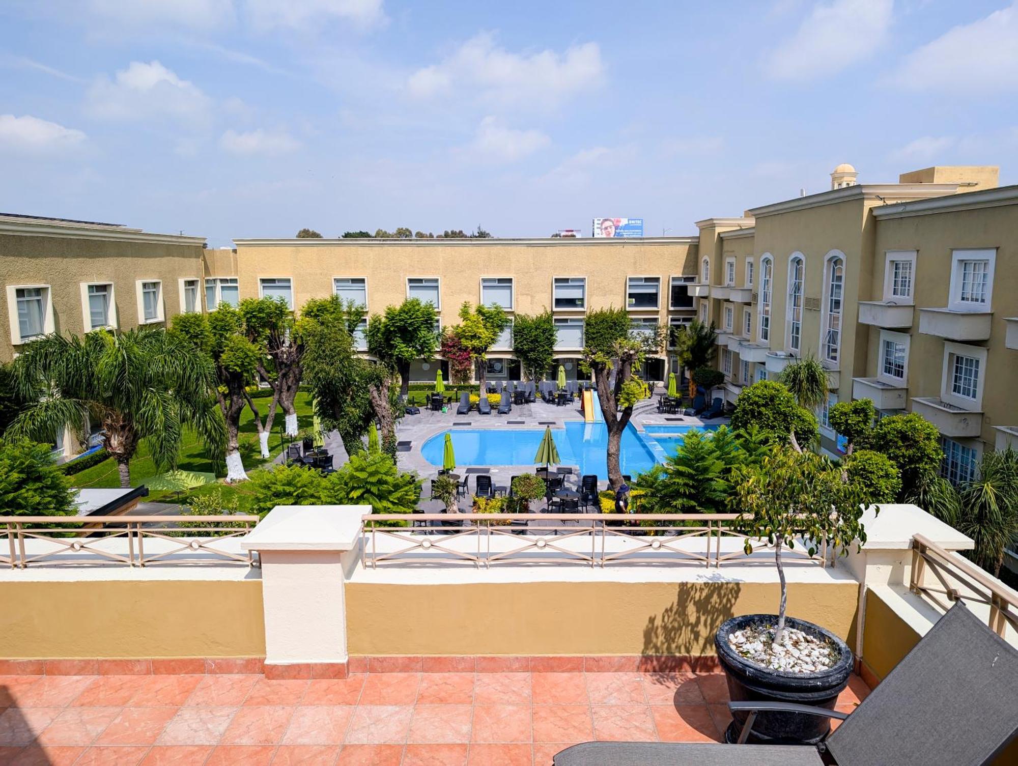 קרטרו Plaza Camelinas Hotel מראה חיצוני תמונה