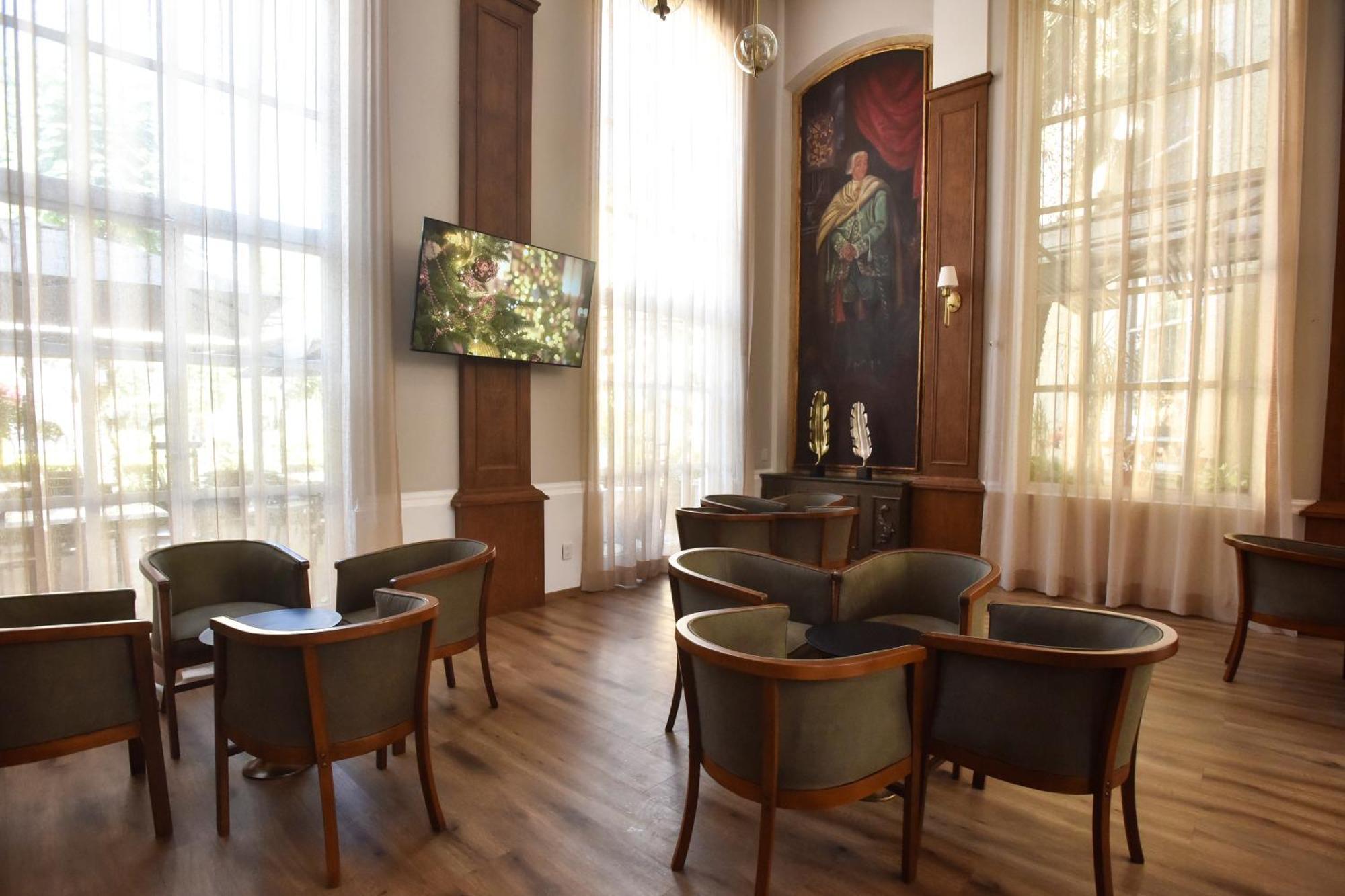 קרטרו Plaza Camelinas Hotel מראה חיצוני תמונה