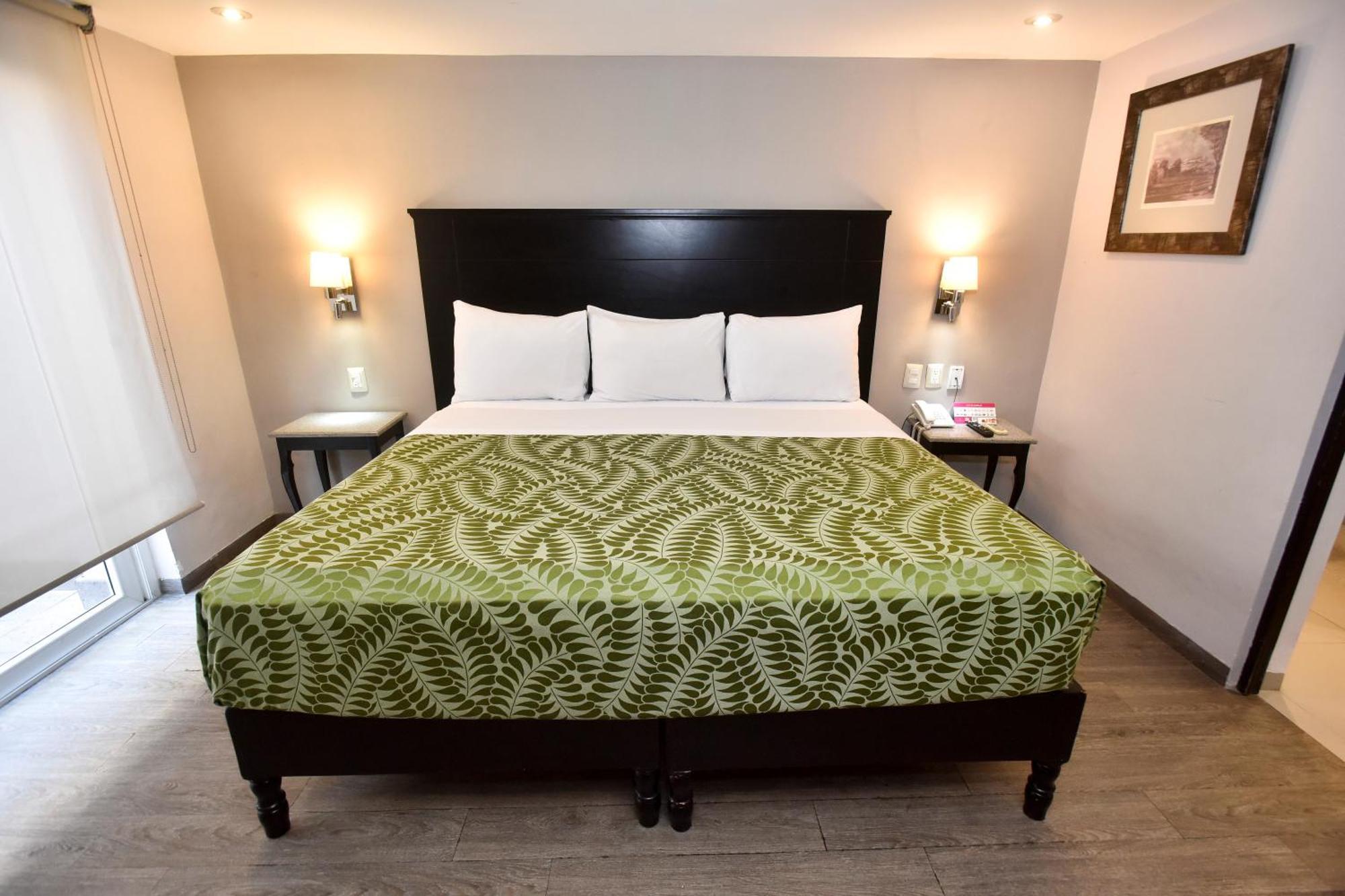 קרטרו Plaza Camelinas Hotel מראה חיצוני תמונה