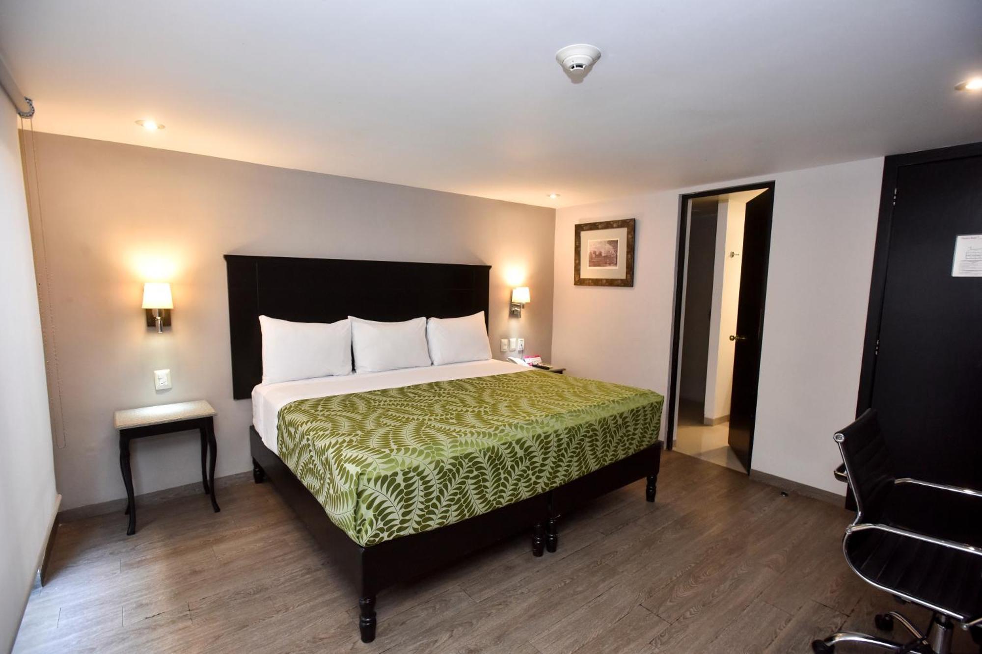 קרטרו Plaza Camelinas Hotel מראה חיצוני תמונה