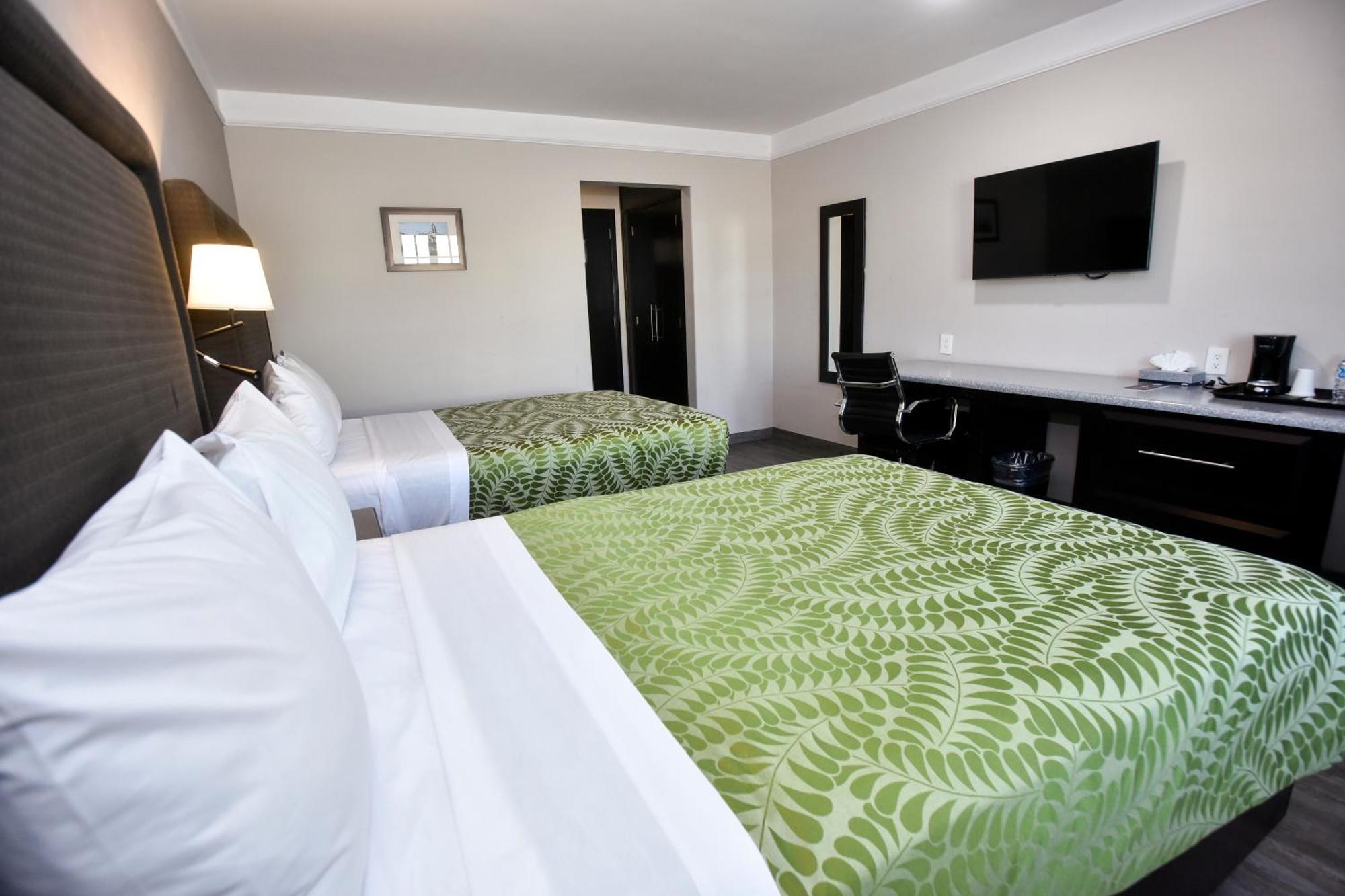 קרטרו Plaza Camelinas Hotel מראה חיצוני תמונה