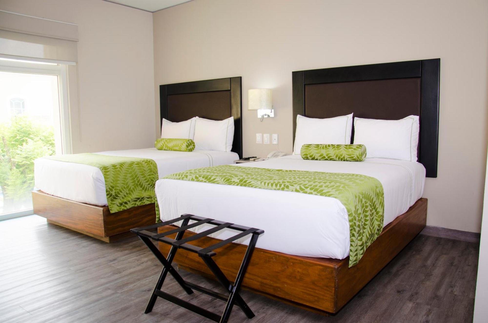 קרטרו Plaza Camelinas Hotel מראה חיצוני תמונה