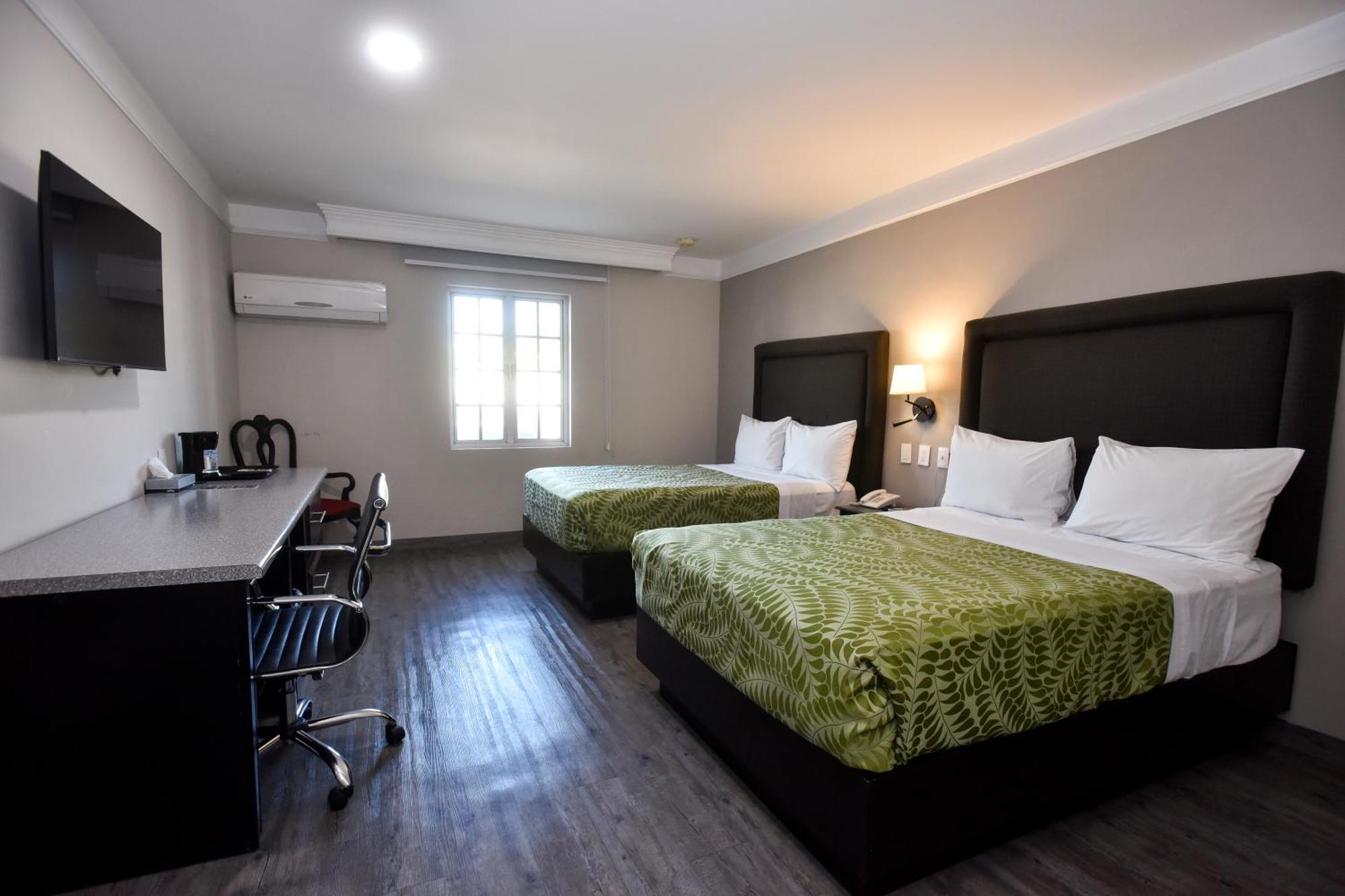 קרטרו Plaza Camelinas Hotel מראה חיצוני תמונה
