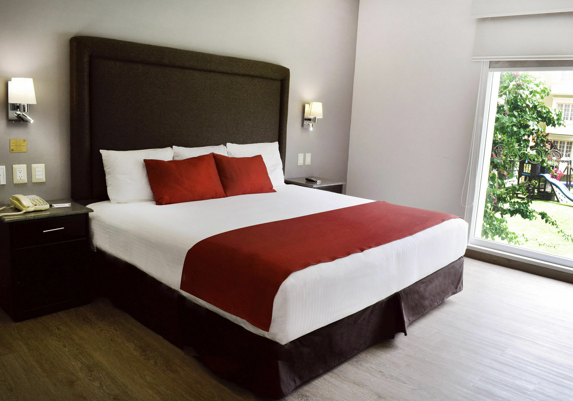 קרטרו Plaza Camelinas Hotel מראה חיצוני תמונה
